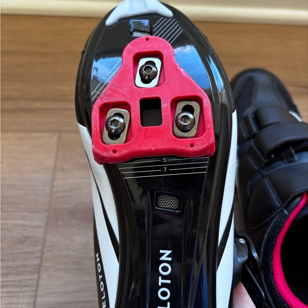 Peloton Cycling Shoes - Picture 9 of 9